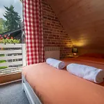 Gorskie Domki Nad Strumieniem Z Mozliwoscia Dostepu Do Sauny, Goracej Beczki, Basenu- Szklarska Poreba Vakantiehuis *